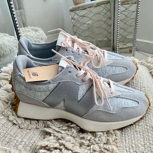 New Balance Womens 327